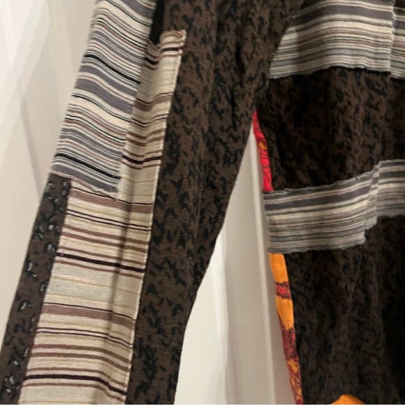 Most desirable designer top unisex, beautiful design, multi functional. - Picture 4 of 6